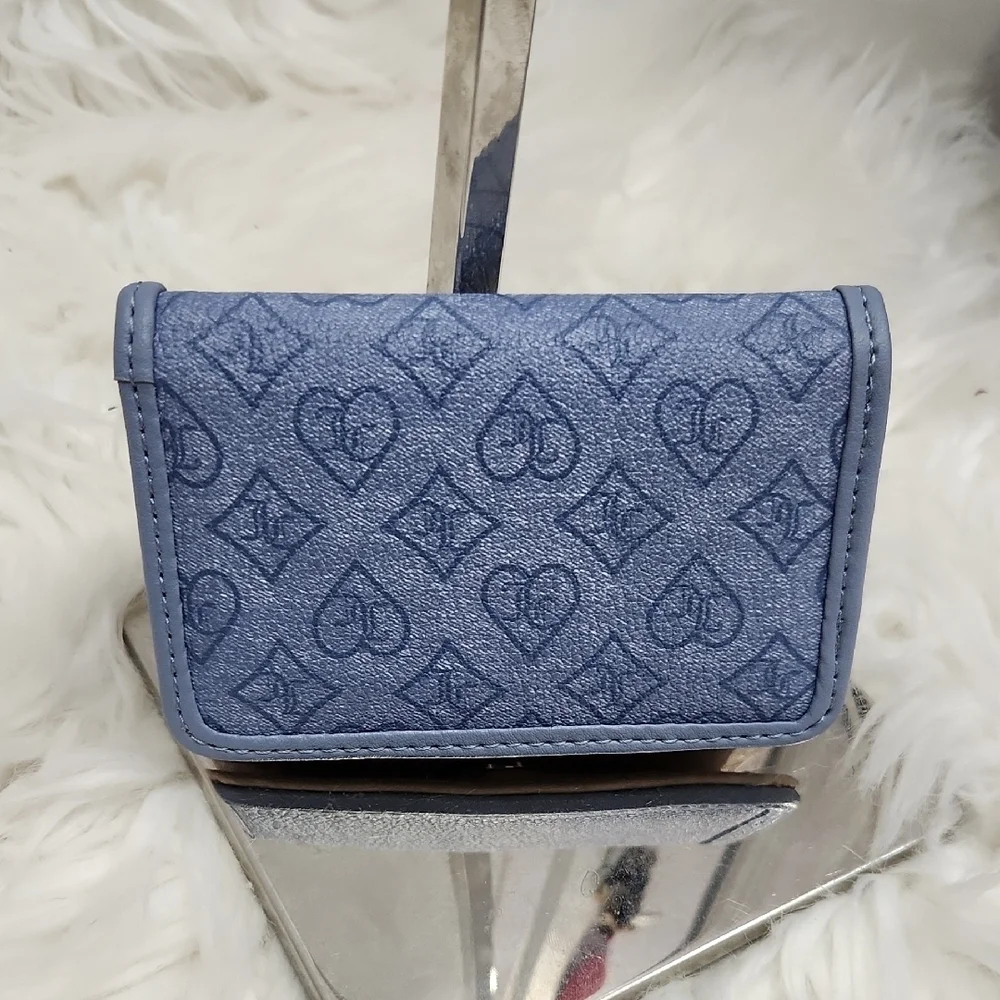 💙▪️Juicy Couture ▪️Blue Wallet with Heart Charm Nwot